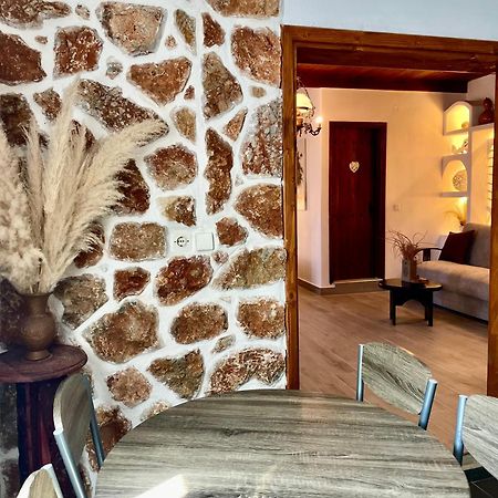 Atlazia Suites Alinda  Luaran gambar