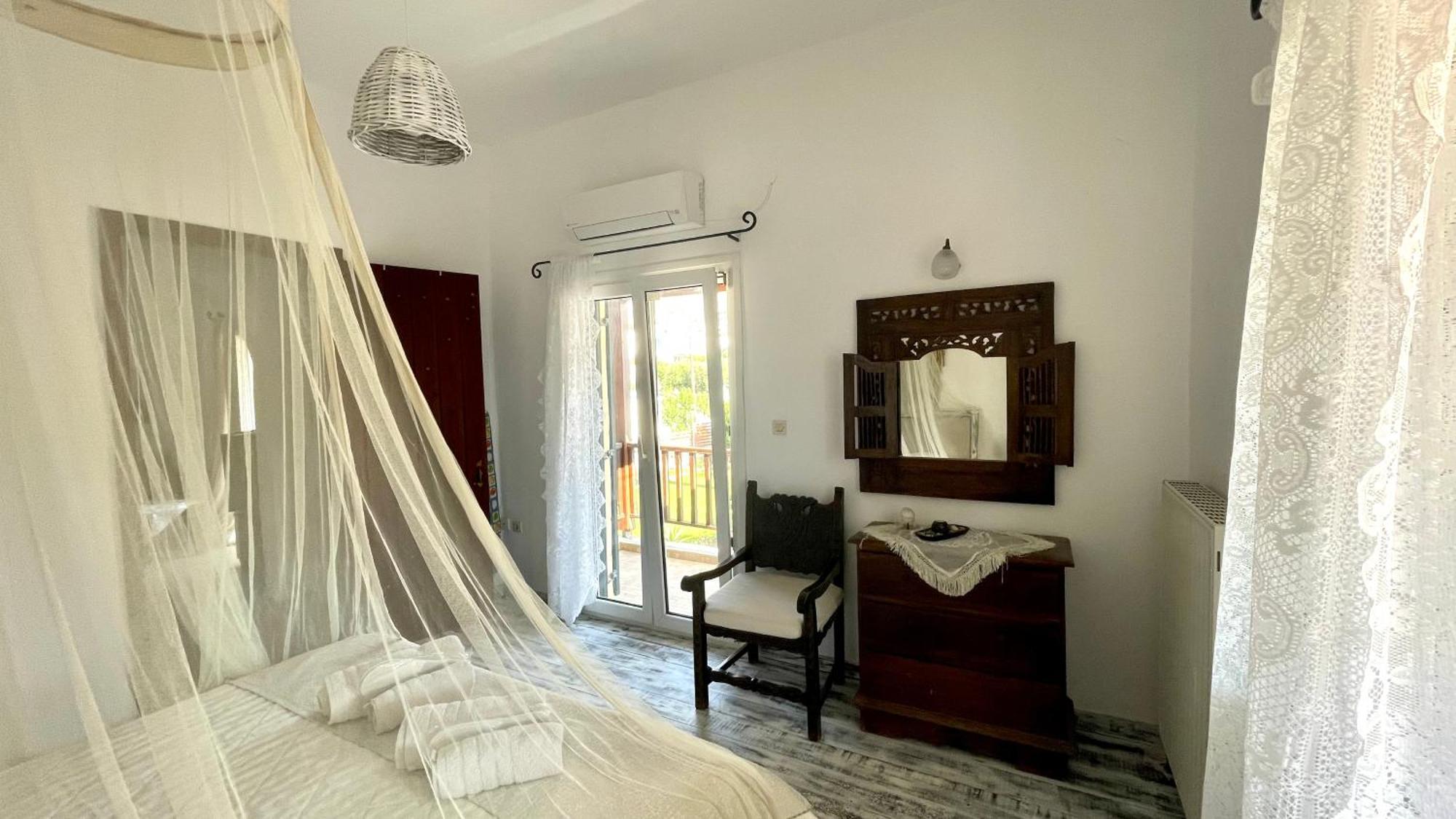Atlazia Suites Alinda  Luaran gambar