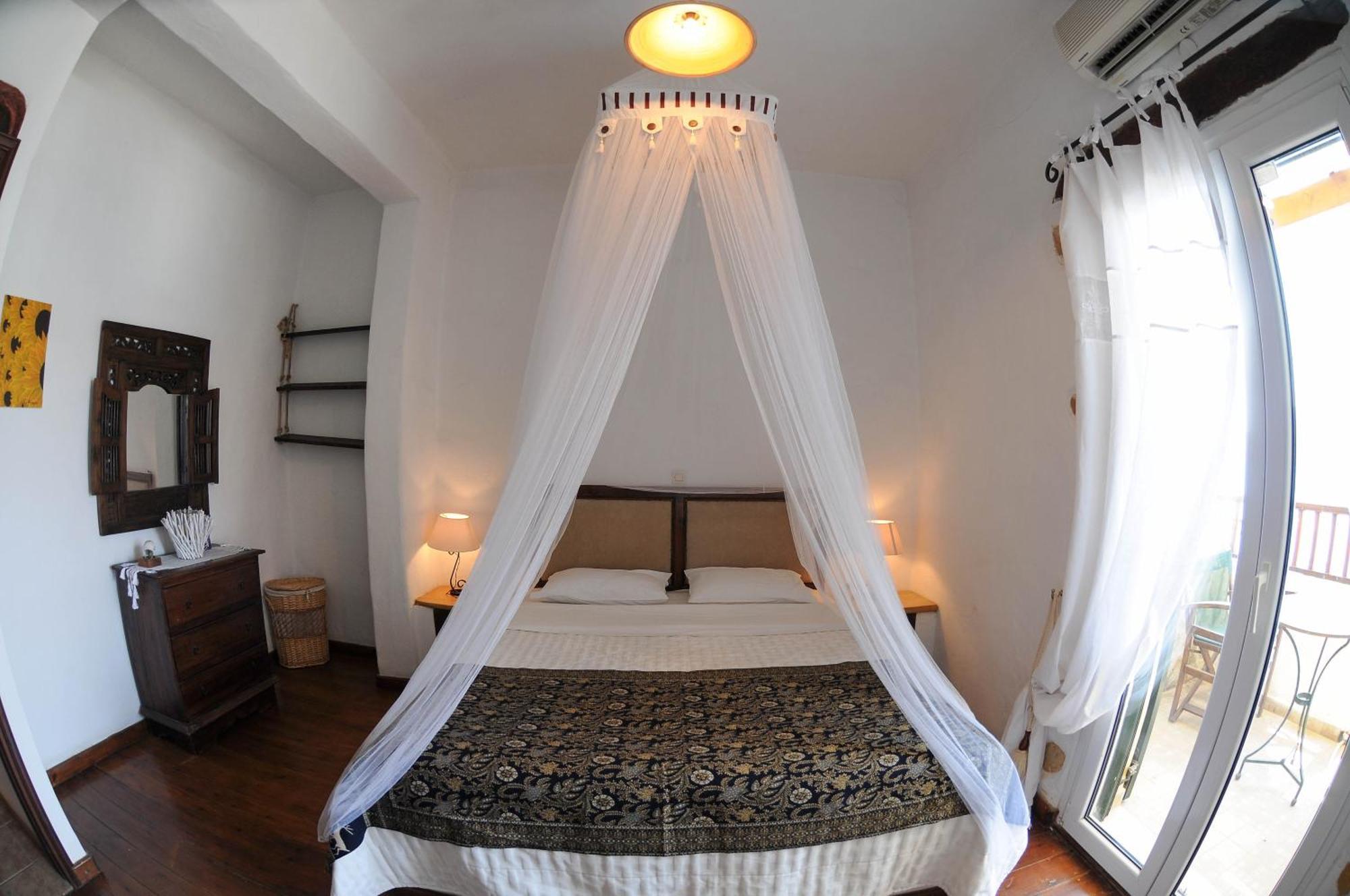 Atlazia Suites Alinda  Bilik gambar