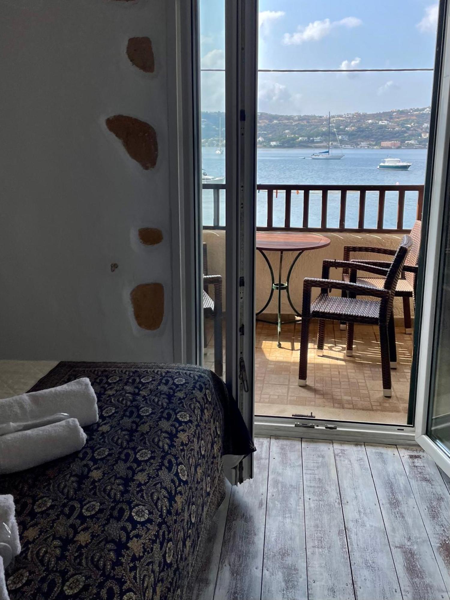 Atlazia Suites Alinda  Luaran gambar