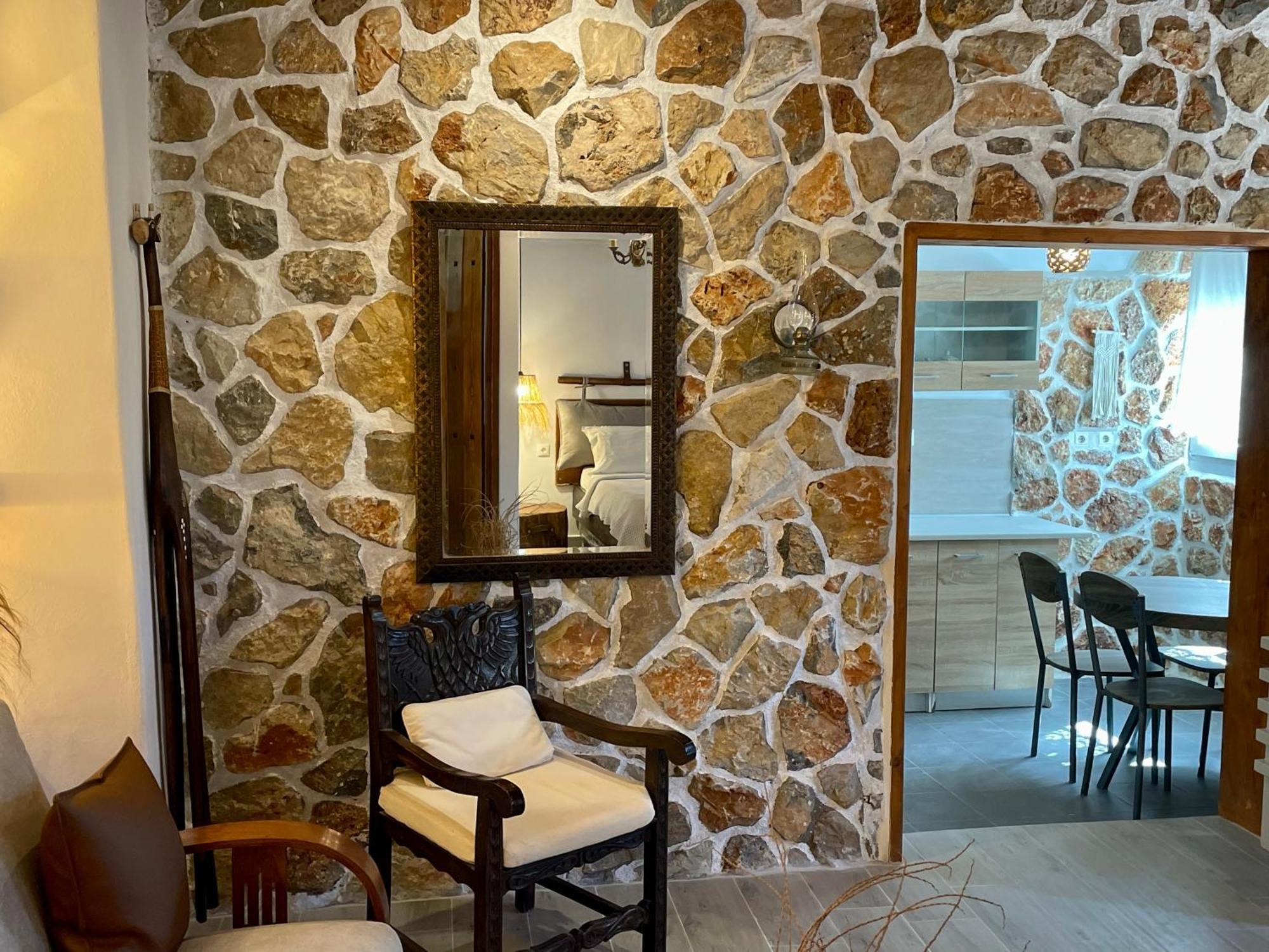 Atlazia Suites Alinda  Luaran gambar