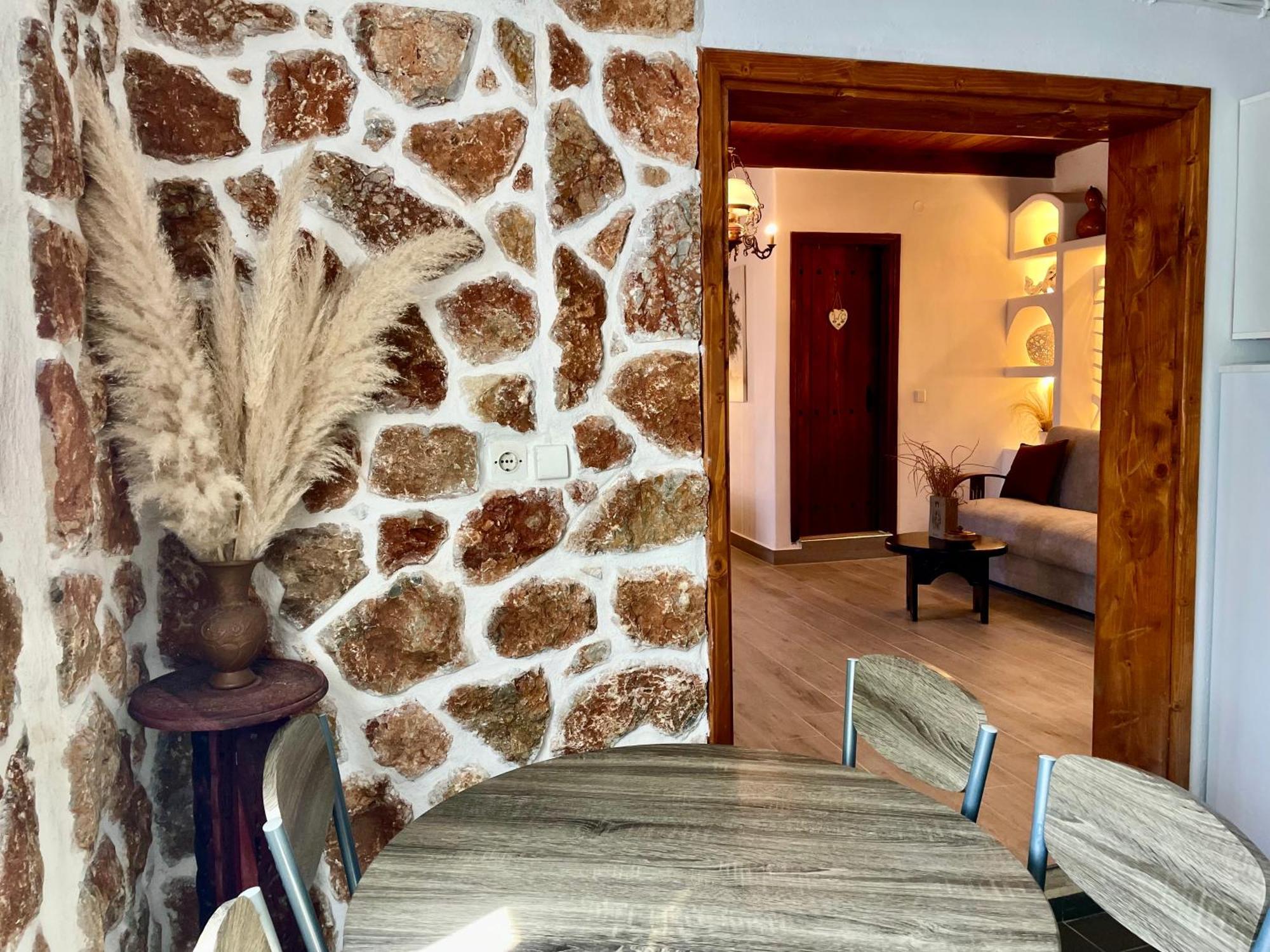 Atlazia Suites Alinda  Luaran gambar
